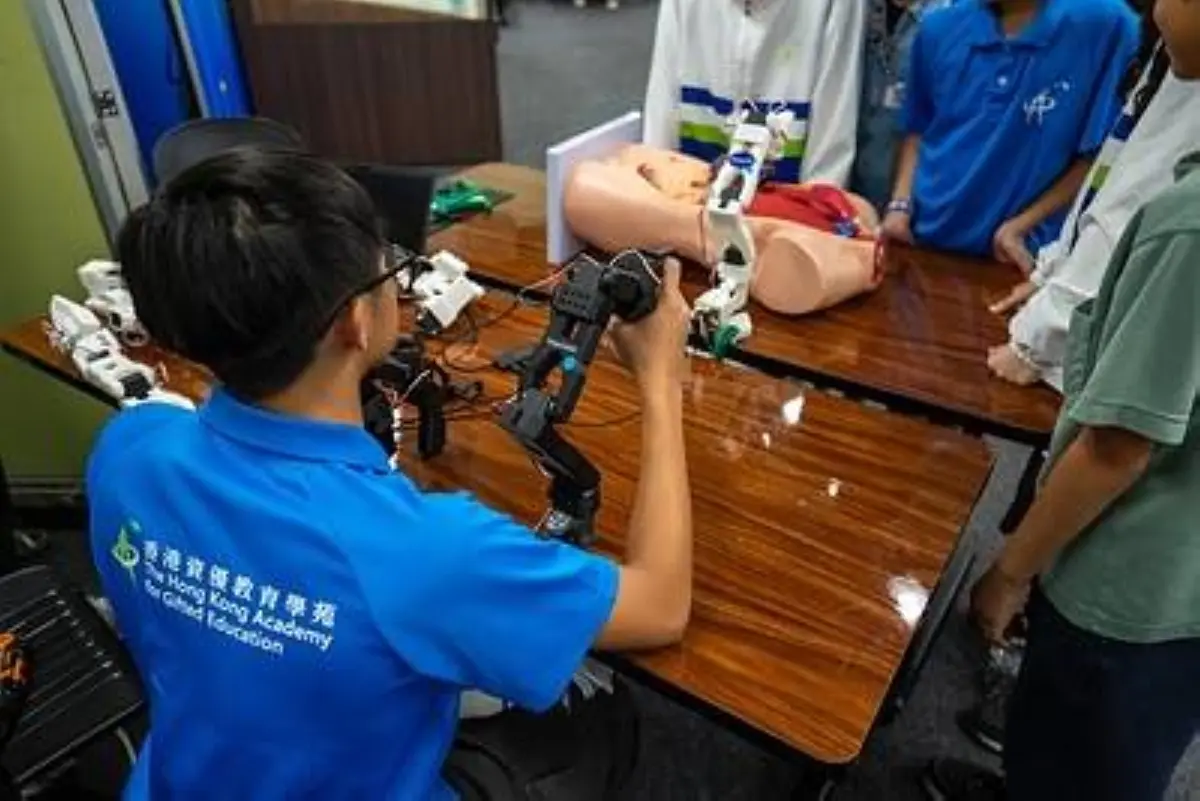 The HKAGE Programme Showcase Day – From AI Robotic Arms to Star Charts Spark a Unique Learning Journey
