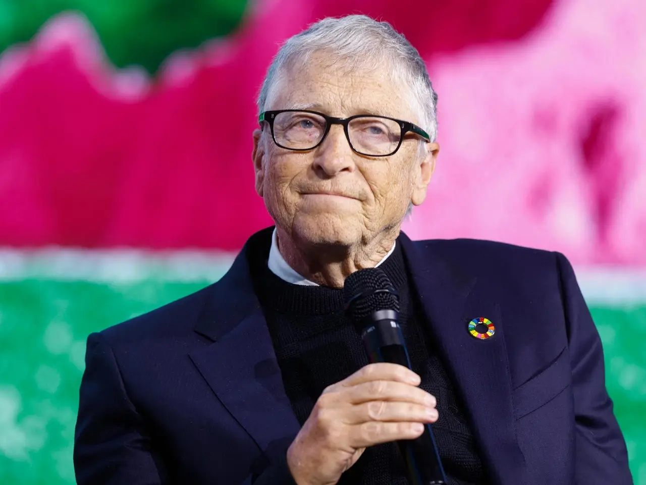 Bill Gates warns of job losses, rising harm in plea for AI policies