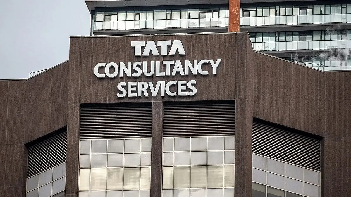 TCS Cuts Q1 Variable Pay For Mid, Senior Staff Amid Margin Pressure
