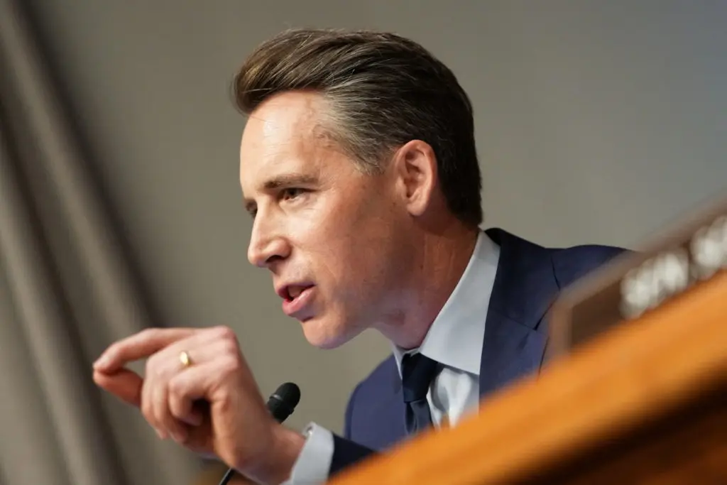 Senators from both parties question OpenAI on breach of AI startup Hugging Face