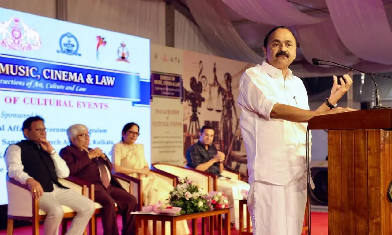 Kerala CM Seeks Legal Changes To Tackle Piracy, AI Challenges
