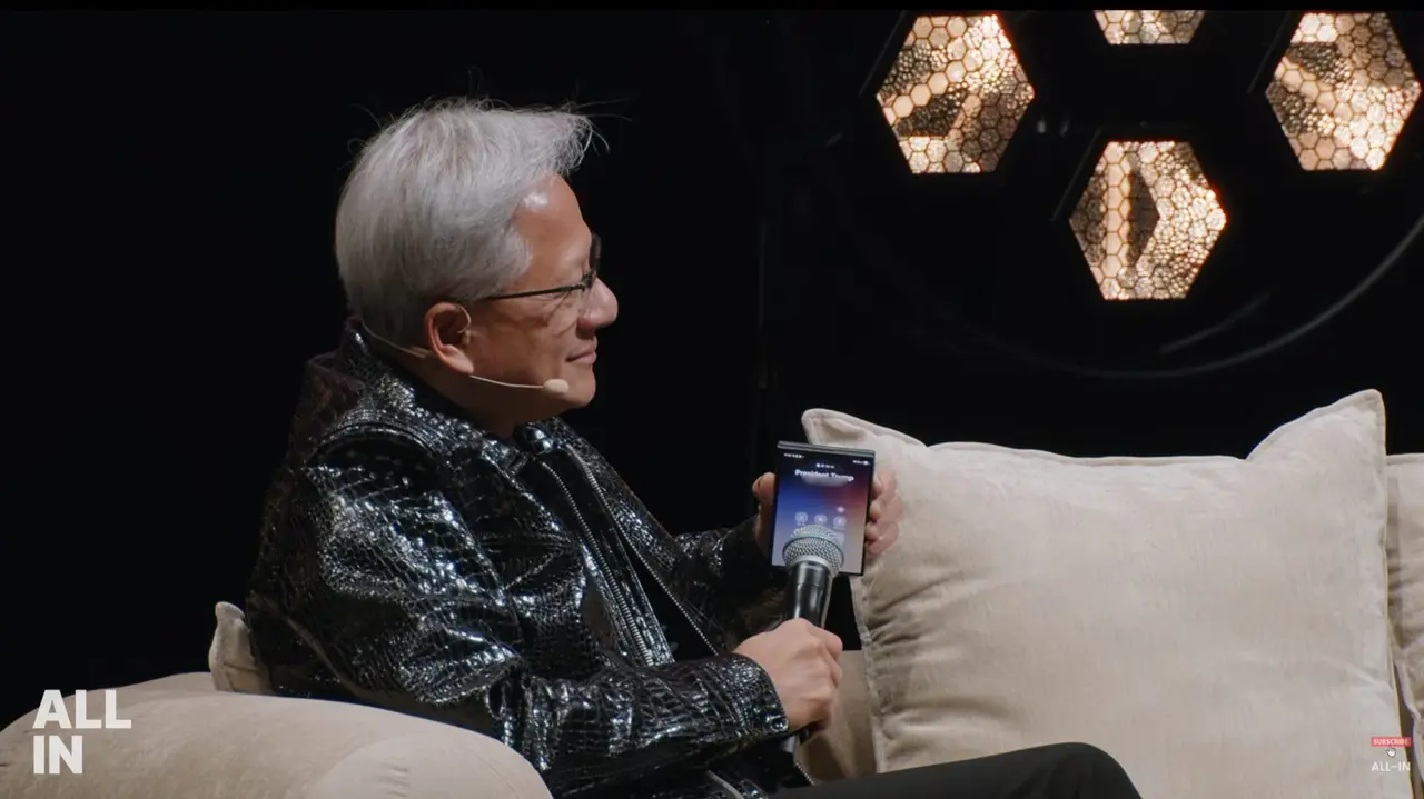 World’s most important tech guy uses the Galaxy Z Fold 8